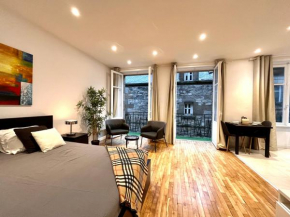 Superbe Grand Studio avec balcon Intra-Muros